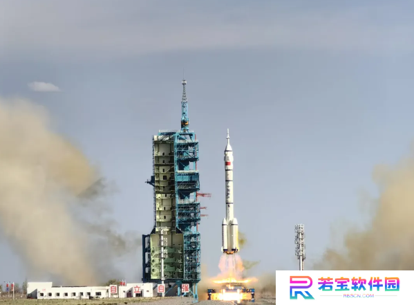 神舟二十号载人飞船与空间站组合体完成自主快速交会对接