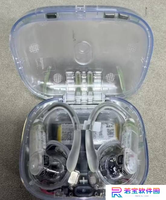 苹果Powerbeats Pro 2耳机透明设计原型曝光 内部构造清晰可见