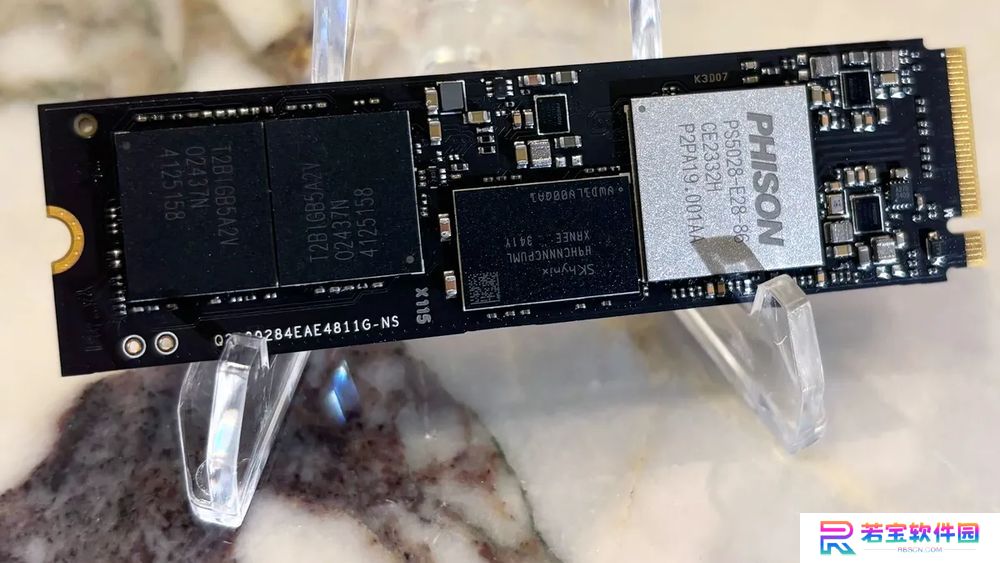 群联 E28 SSD 主控实测数据：顺序读写 14500 MB/s，随机读写霸榜